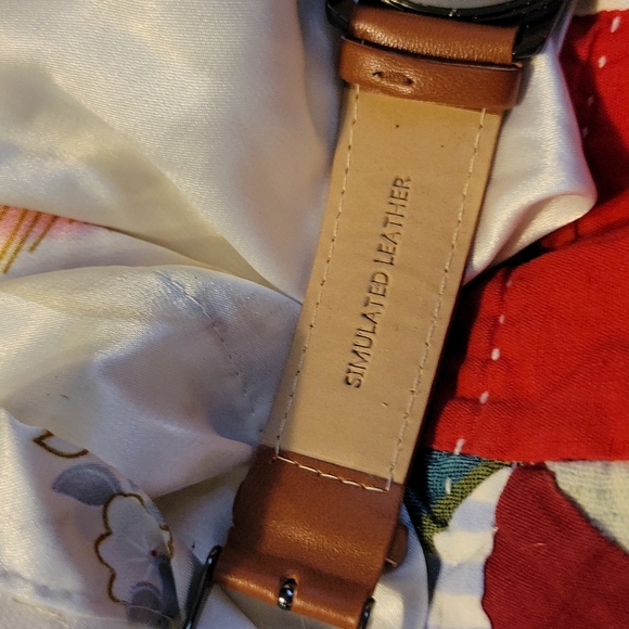 Men's IZOD watch - Picture 3 of 6